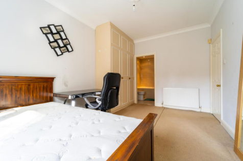 Bedroom (2).png
