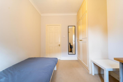 Bedroom (4).png
