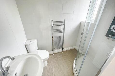 ensuite.jpeg
