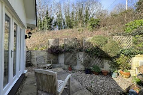 6 Kenwith garden 1.jpg