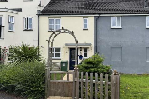 24 Donn Gardens front 2.jpg