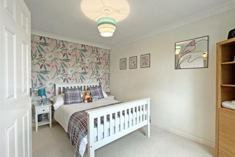 Bedroom 4.jpg