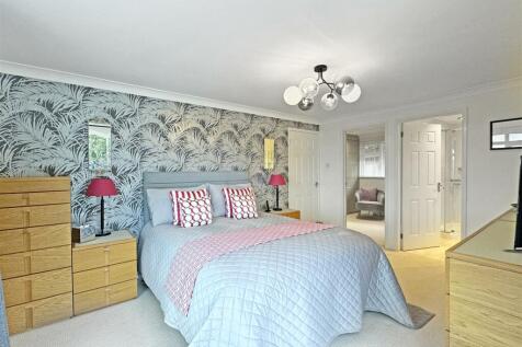 Bedroom1 2.jpg