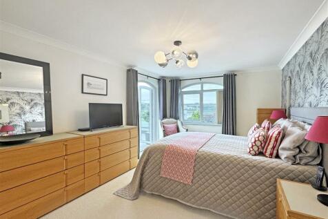 Bedroom1.jpg