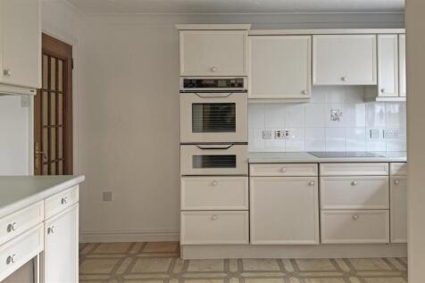Kitchen 2 (8).jpg