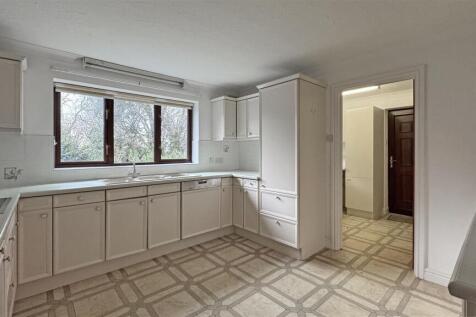 Kitchen 1 (8).jpg