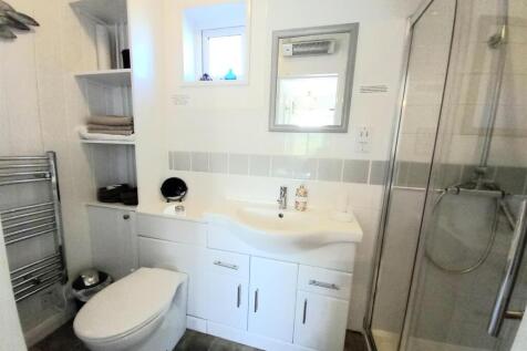 Sea Cott En-suite.jpg