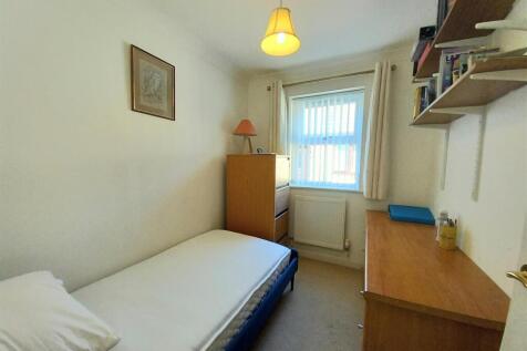 5 Peb cl Bed 3.jpg