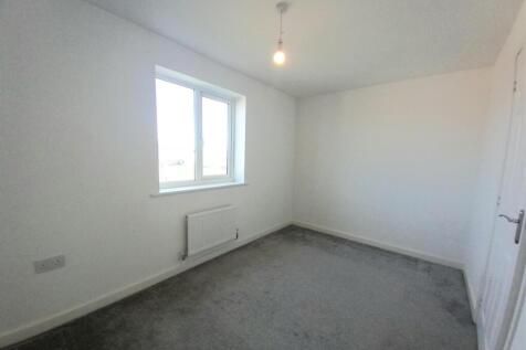 29 Pin Rd Bed 2.jpg