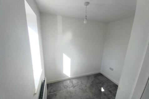 29 Pin rd Bed 3.jpg