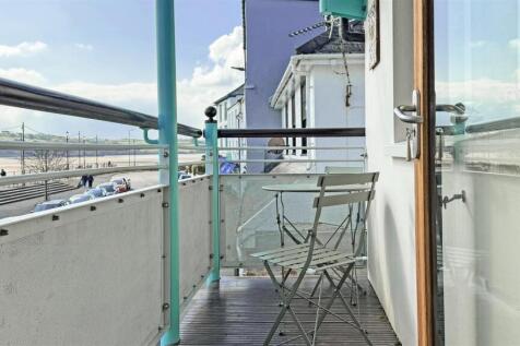 Balcony 1.jpg