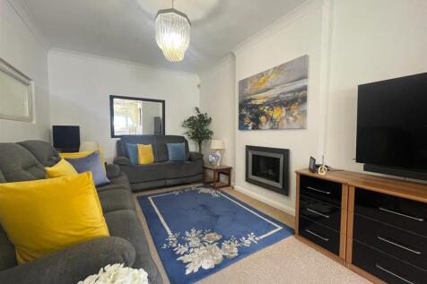Living room.jpeg