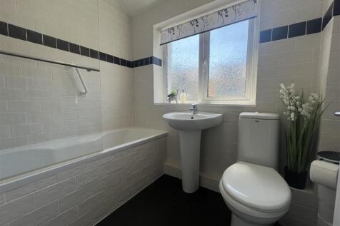 Bathroom.jpeg
