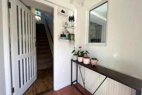 Entrance porch.jpeg