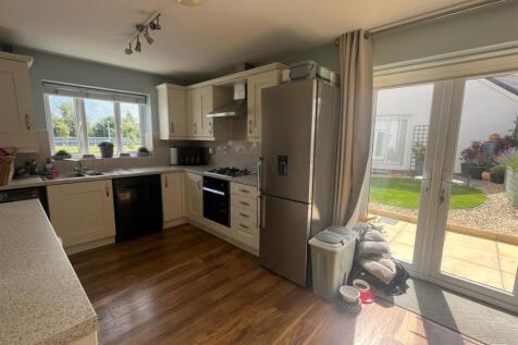 Kitchen 3.jpeg
