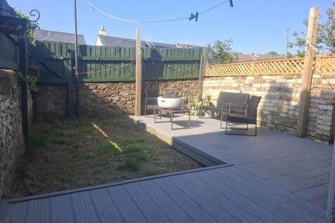 67 Clifton Vend gdn.jpg