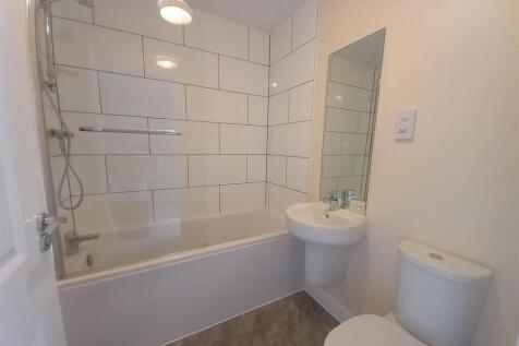 22 Bailey Bathroom.jpg
