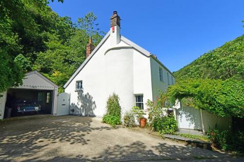 Bucks Cottage Side.JPG