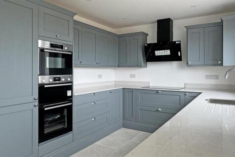 Kitchen 1.jpg