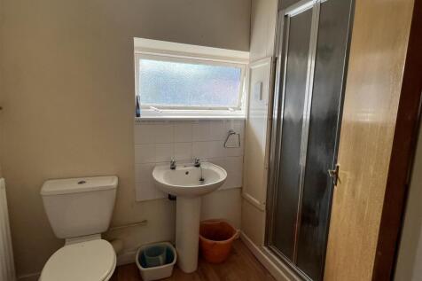 Bedroom 1 en-suite