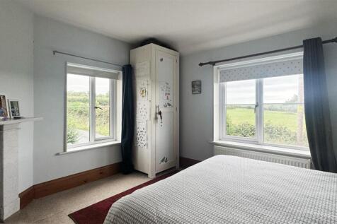 Bedroom 4 (3).jpg