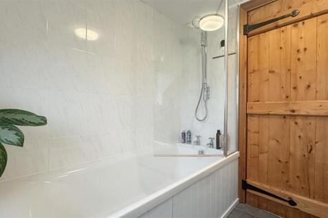 Bathroom (7).jpg