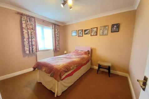 1 Dud Way Bed 3.jpg