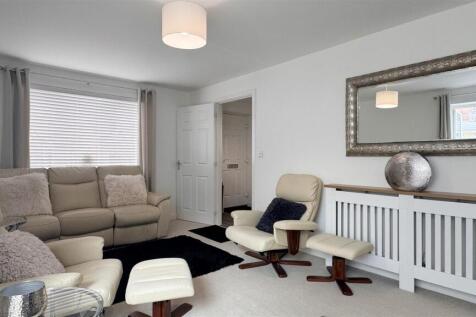 Lounge 4.jpg