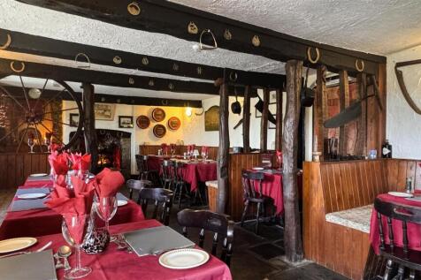 Restaurant 2.jpg