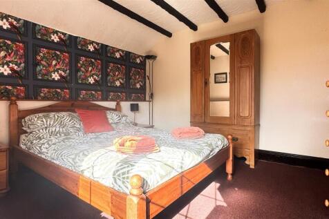 Rooms 8.jpg