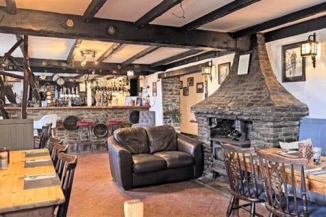 Pub 10.jpg