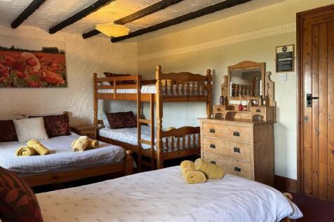 Rooms 6.jpg