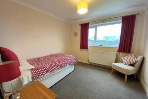 46 Swanswood Bed 2.jpg