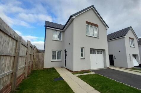 1 Curlew Drive Front.jpg