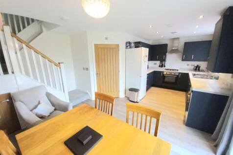 1 Curlew Drive Kitchen.jpg