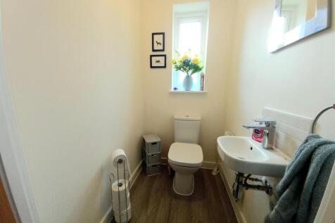 1 Curlew Drive WC.jpg