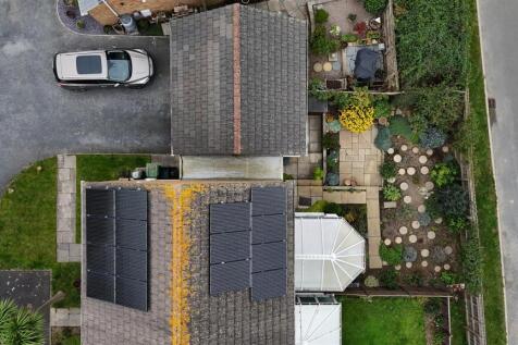 16 Commodore Close Aerial 3.JPG