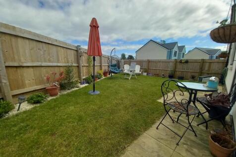 1 Cross Park garden.jpg