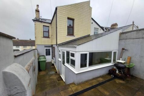 78 clovelly Rear.jpg