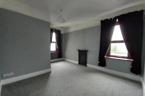 78 Clovelly Dining.jpg