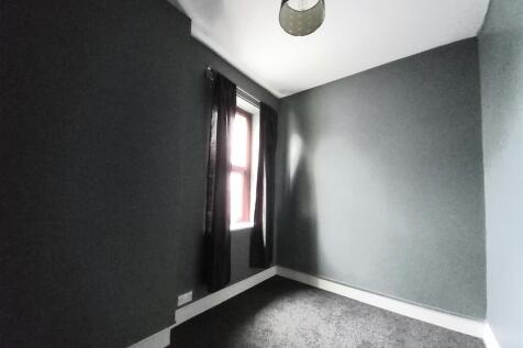 78 Clovelly Bed 3.jpg