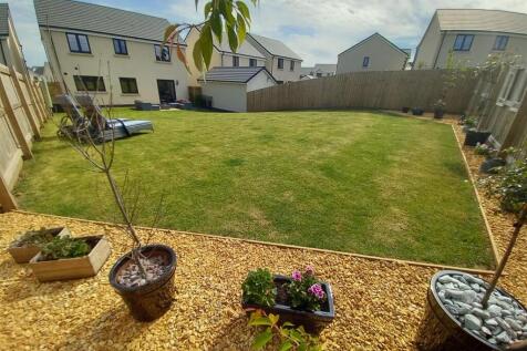 14 Cross Park Best garden.jpg