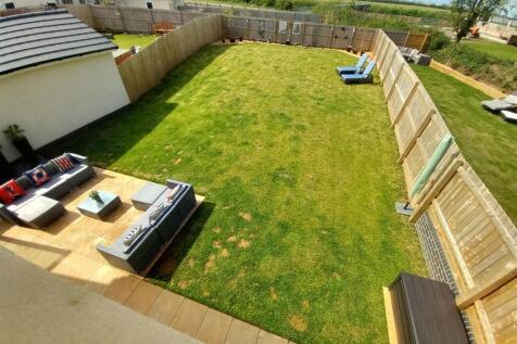 14 Cross Park gdn.jpg