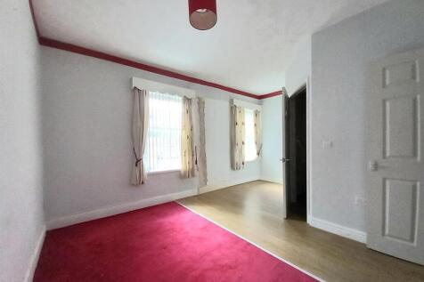 11 Brookfield Mas Bed.jpg