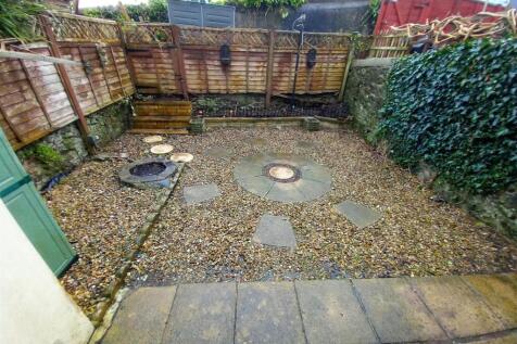 11 Brookfield Gdn.jpg