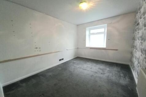 5 calf Street Bed 3.jpg