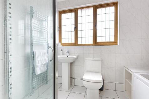 Bathroom.jpg