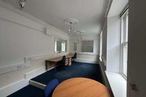 Suite 2-10 10D.jpg