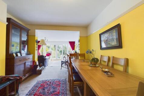 Extended lounge/ Dining room