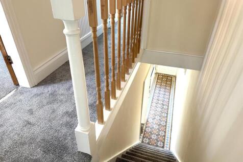 STAIRS / LANDING